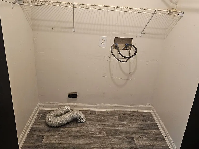 415 Dickens Ave — Photo 8
