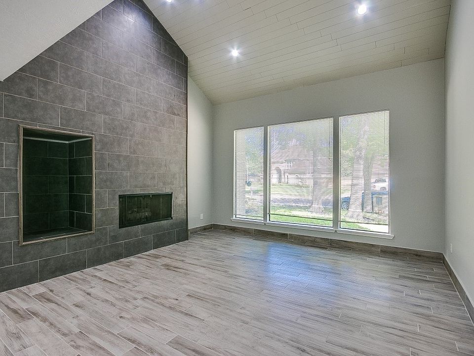 1st image of 923 Cranberry Hill Ct #923