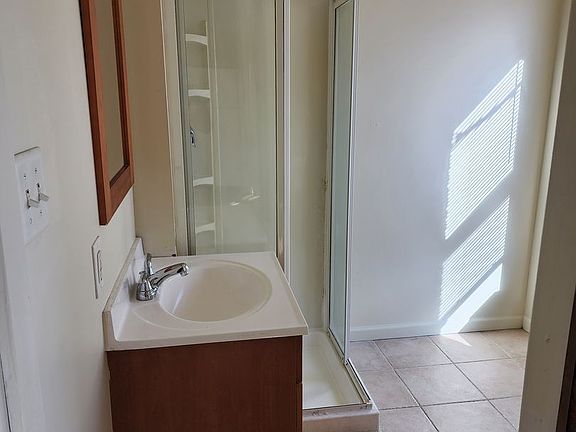 4th image of 356 E Orange St APT 2