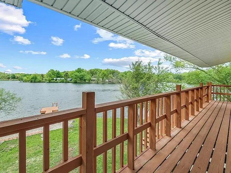 258 Idlewild Dr — Photo 16
