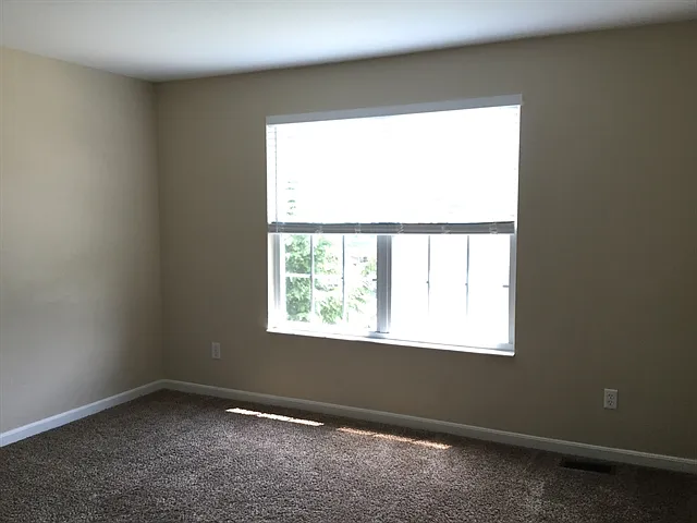 947 Evergreen Park Ln — Photo 12