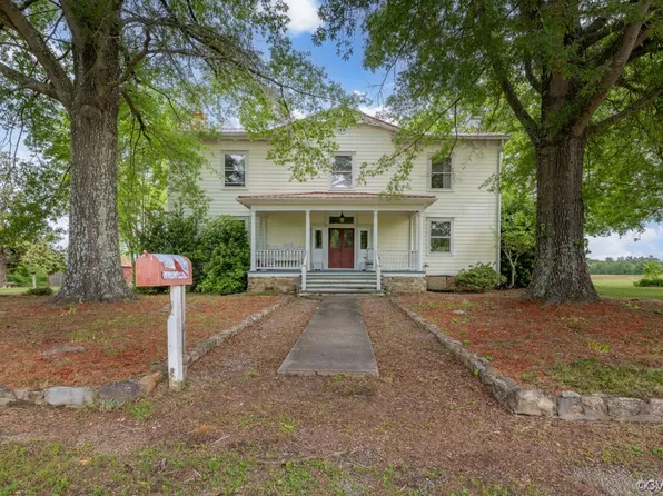 1771 Rawlings Hill Rd, Blackstone, VA 23824