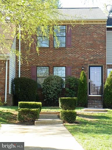 1st image of 105 Matthew Ct