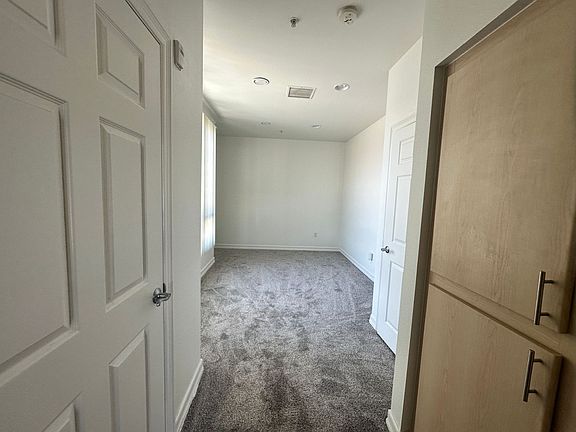 5th image of 1465 C St Unit 3606