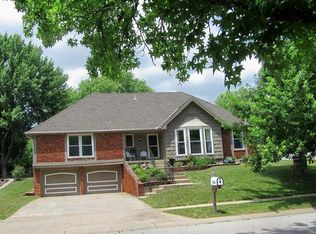 5012 NW Coves Dr, Kansas City, MO 64151