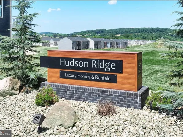 316 Avon Dr, Red Lion, PA 17356