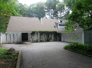 86 Ridgeview Rd, Poughkeepsie, NY 12603