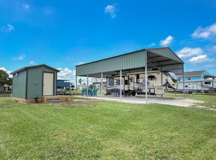 35123 Gulfview Dr, Sargent, TX 77414