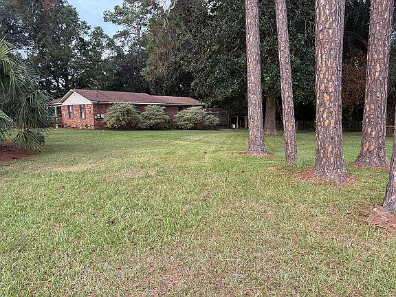 4th image of 42 Skyline Dr