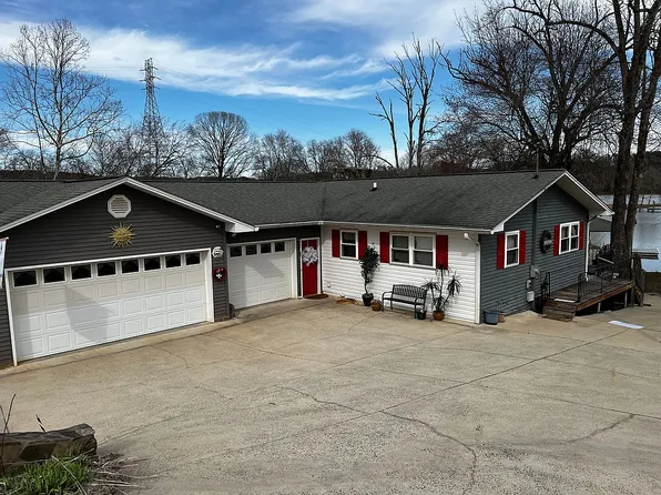 4944 Northcrest St, Claremont, NC 28610