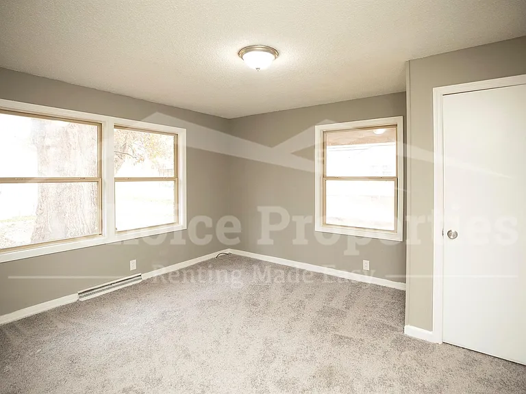 6051 Willow Cir — Photo 15