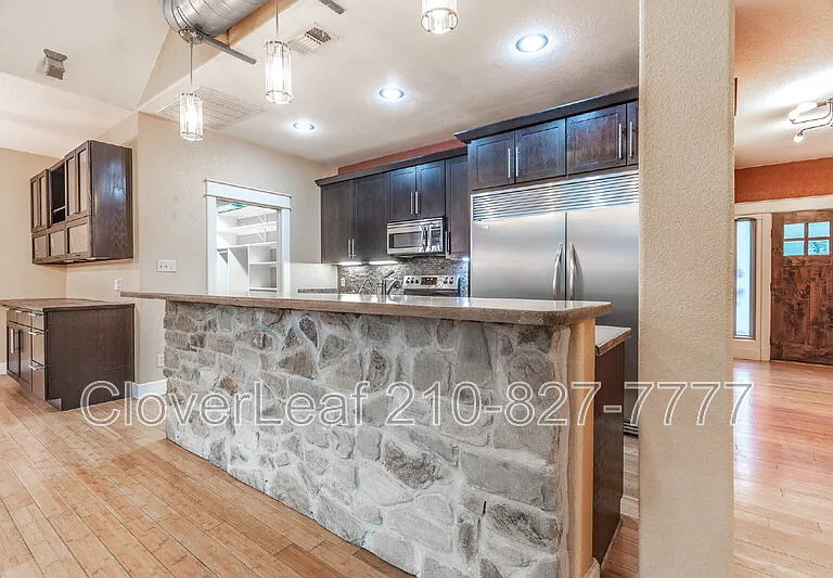 1025 Flaming Oak Dr — Photo 20