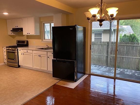 5th image of 12599 Colebrook Ct