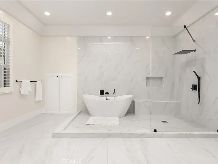 14713 Valleyheart Dr — Photo 26
