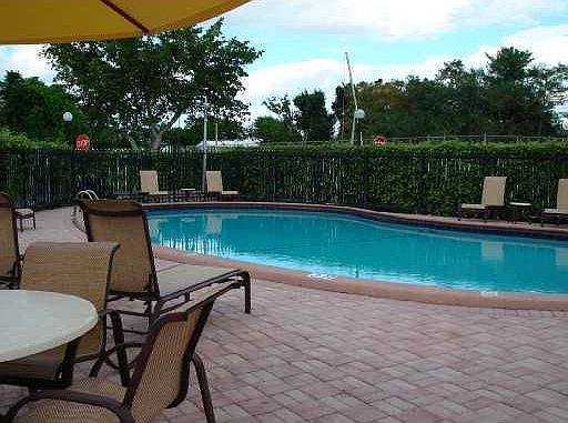 3rd image of 7900 Fairview Dr APT 101
