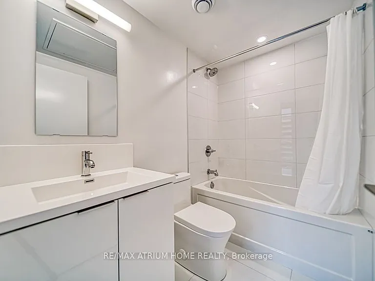 238 Simcoe St #2003 — Photo 16