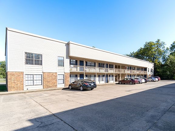 2nd image of 2020-2024 Baldwin St #2024-14