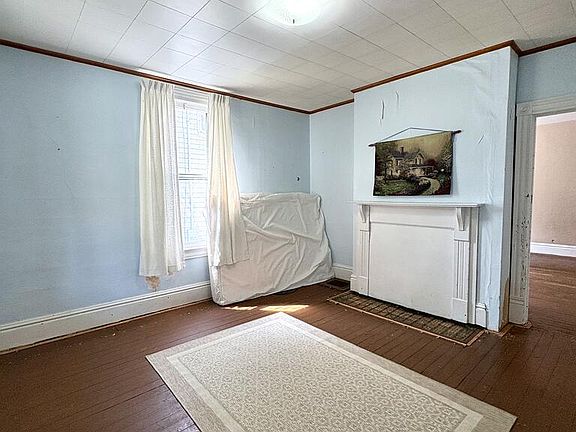 5th image of 142 Center Ave