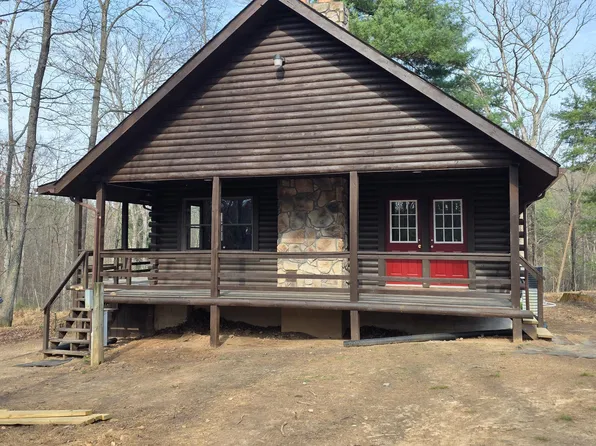 430 Homewood Hollow Ln, Berkeley Springs, WV 25411