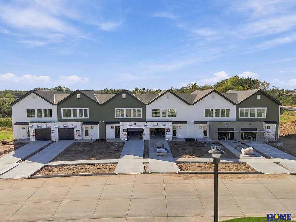 1st image of 601 W Corsac Rd