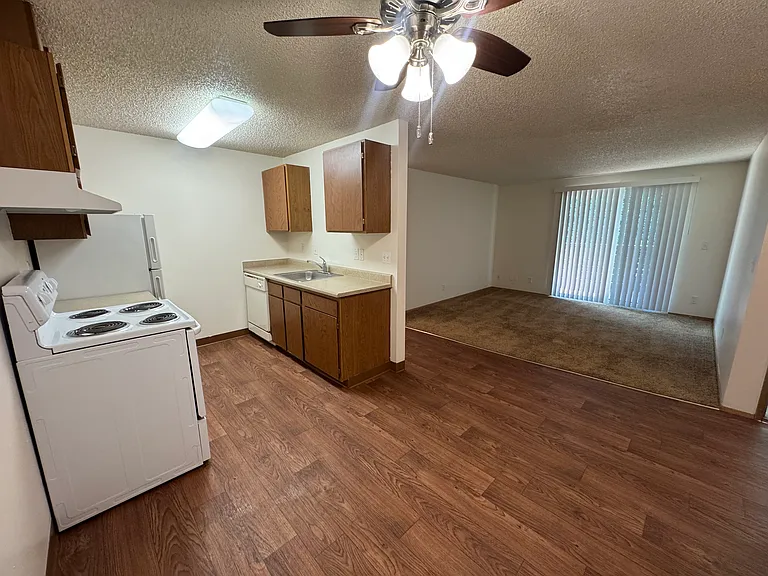 Meridian Village — Photo 38