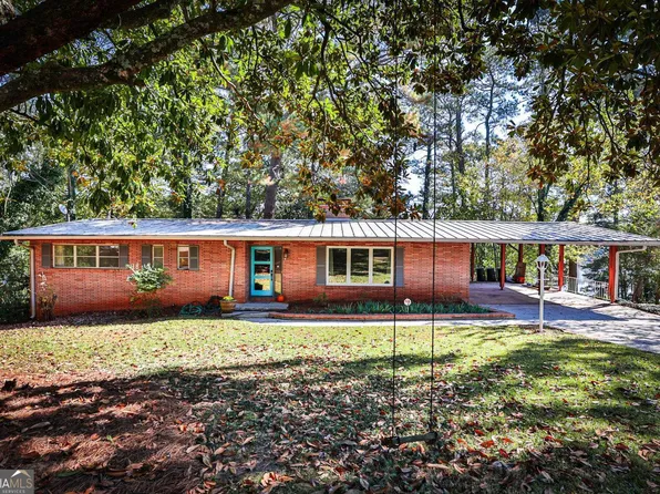 1073 Cleavemark Dr, Clarkston, GA 30021