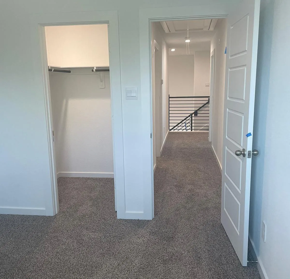 4 bed, 2.5 bath, 2000 sqft, $3,200 — Photo 2
