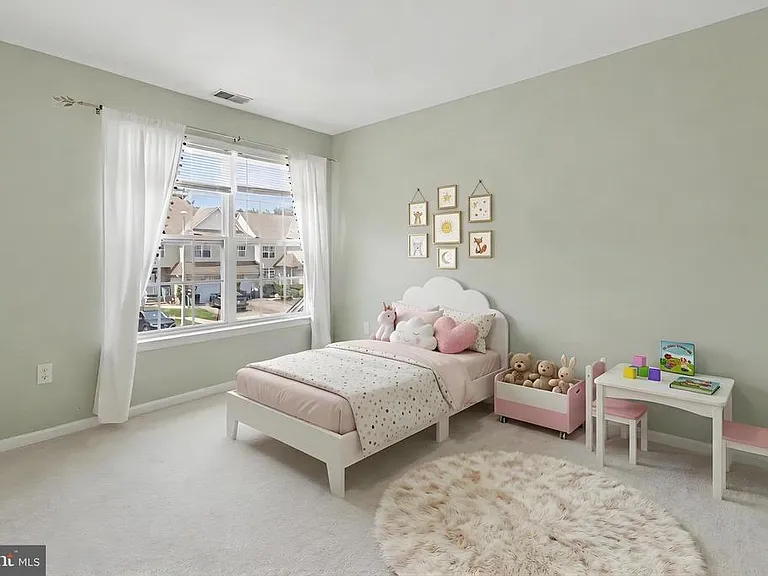 16 Shelley Cir — Photo 34