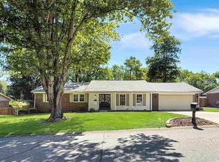 5200 Kenwood Dr, Newburgh, IN 47630