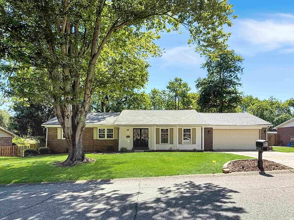 5200 Kenwood Dr, Newburgh, IN 47630