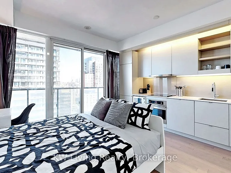 101 N Peter St #3202 — Photo 5