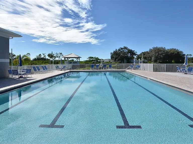 923 Sandpiper Cir #923 — Photo 37
