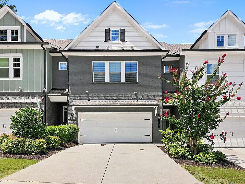1st image of 2557 Oakbourne Ln