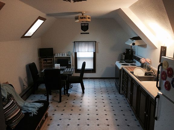 3rd image of 2415 E Stratford Ct APT 3