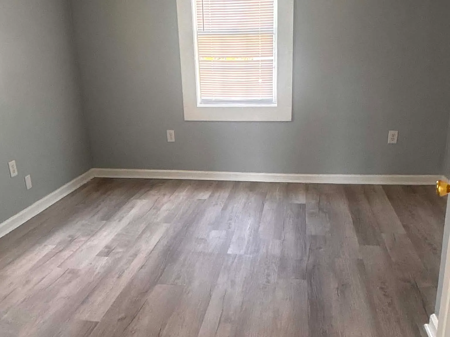 2 bed, $1,050 — Photo 3