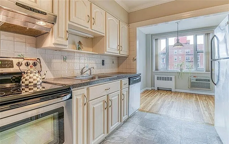 2 bed, 2.0 bath, 1200 sqft, $1,920 — Photo 4
