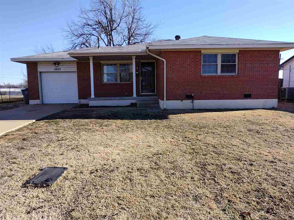 1st image of 2253 NW 40th St