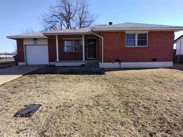 2253 NW 40th St, Lawton, OK 73505