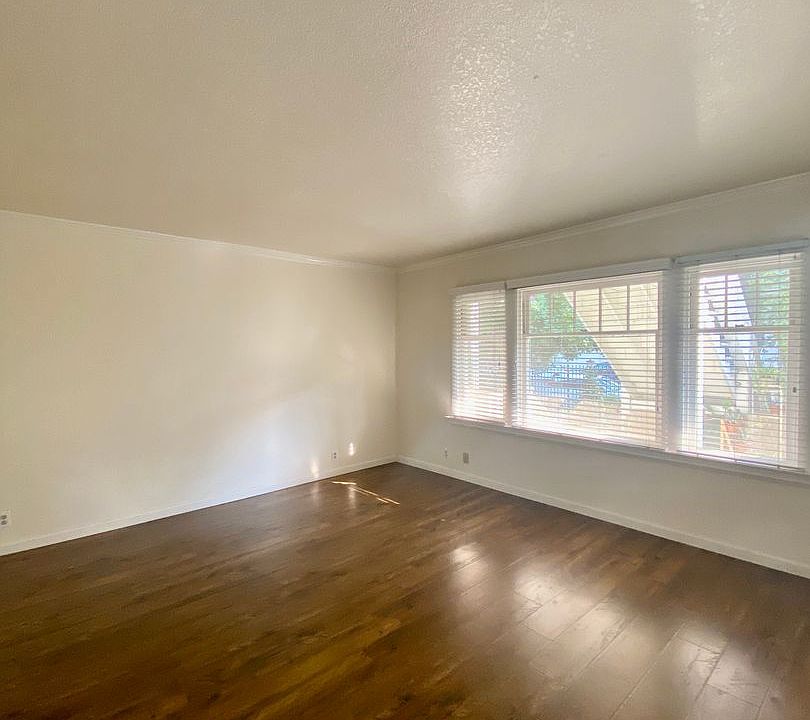 1st image of 1219 E St #1217