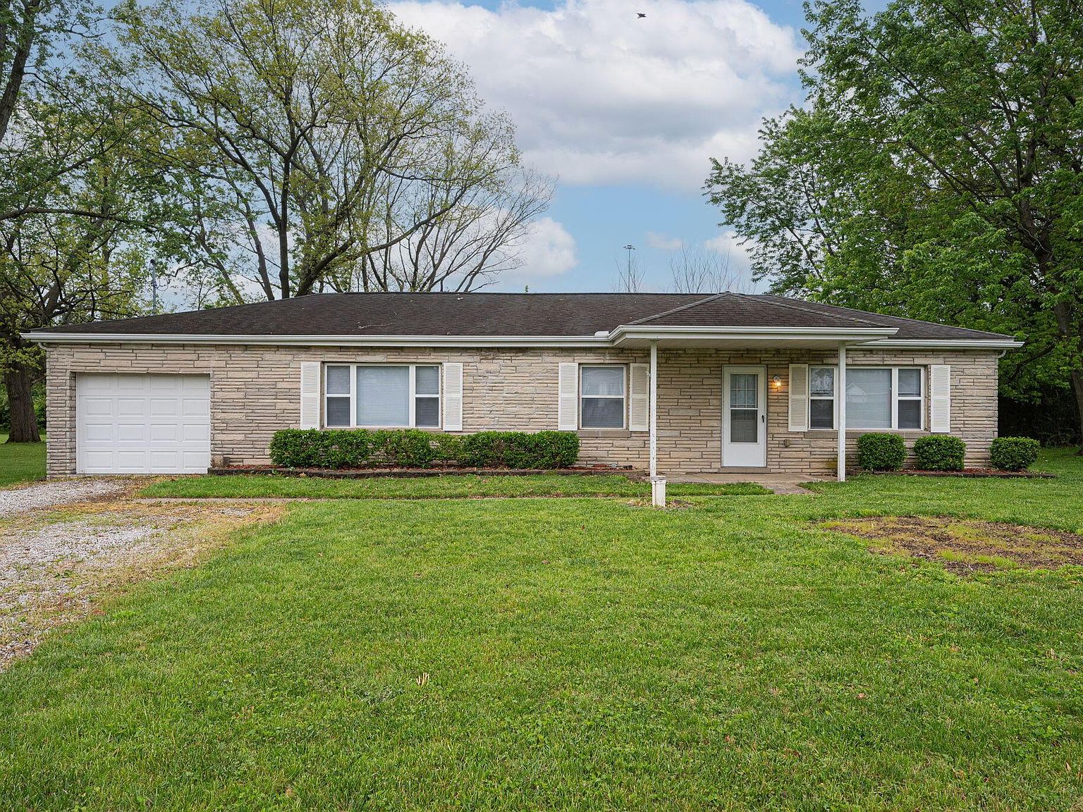 2415 Chinquo St, Grove City, OH 43123 | Zillow