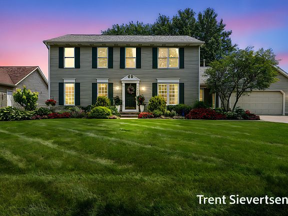 3rd image of 5402 Bunker Hill Ct SE