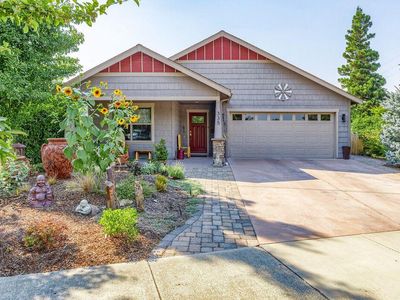 335 Meadow Slope Dr, Talent, OR, 97540