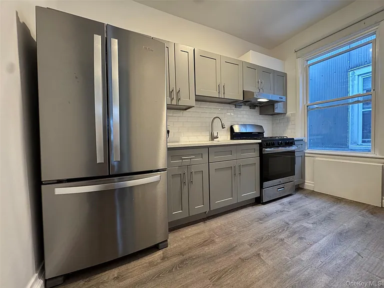 145 Tulip Ave — Photo 1