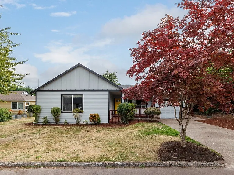 220 NW 137th Ave — Photo 2