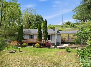 959 Oakmont Dr, Canton, NC 28716