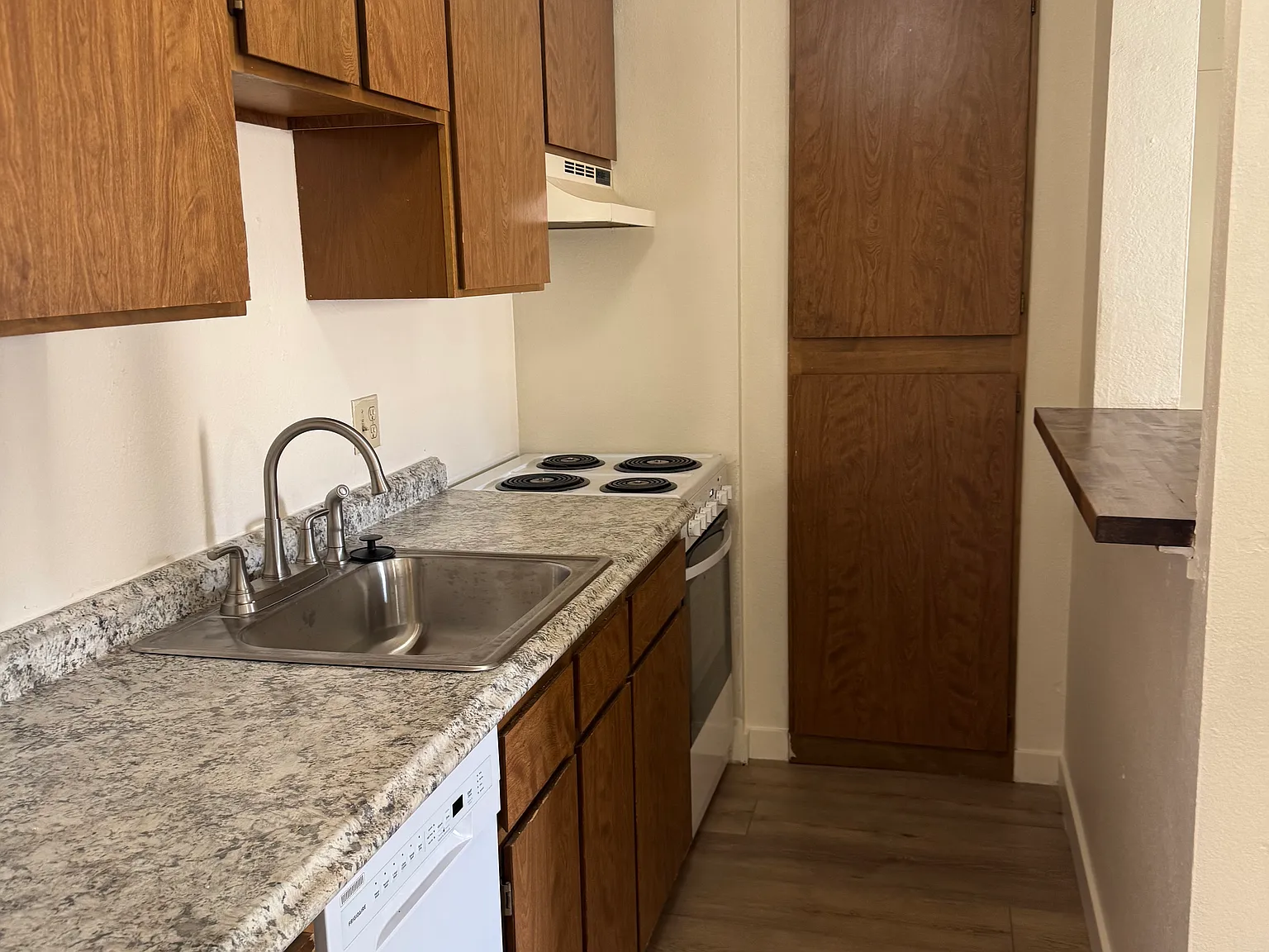 1 bed, $1,295 — Photo 2