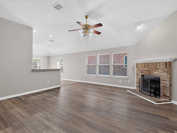 4th image of 1027 Shackelford Ln
