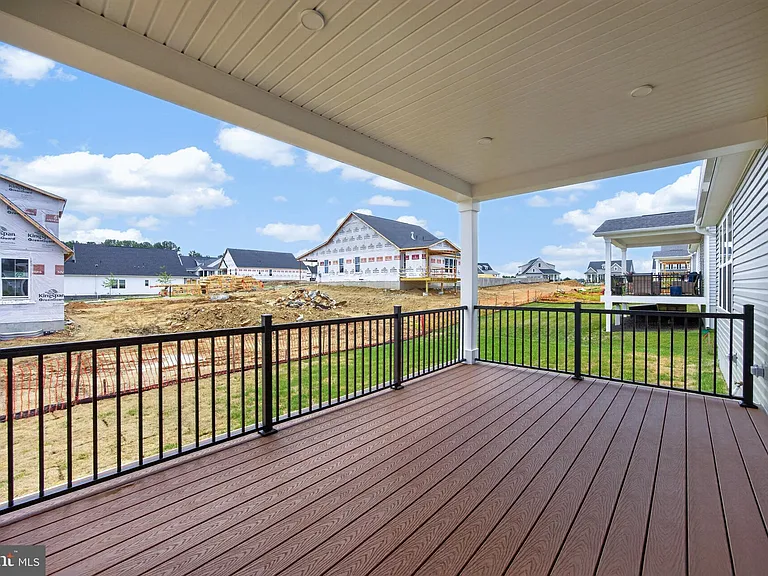 1422 Gilray Dr — Photo 36