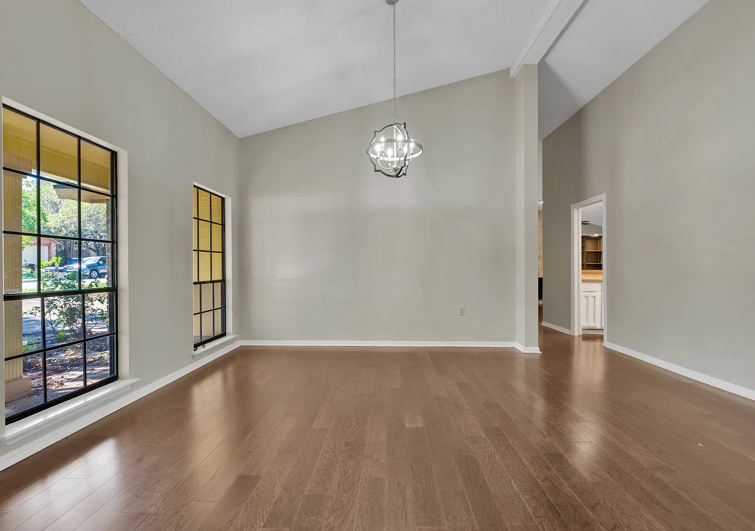 Charming 4-Bedroom Home in a Prime Location! — Photo 4