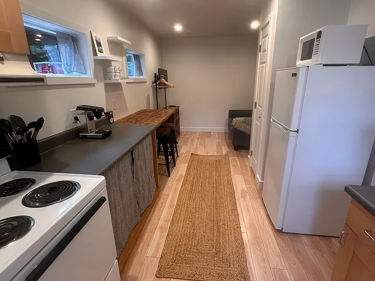 1624 Glacier Ave #B — Photo 8